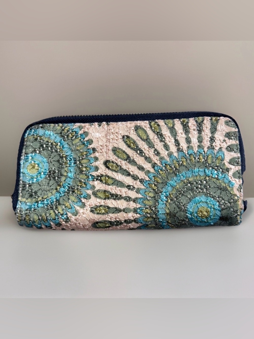 Women's Wallet Mandala Flower Full Zipper Closure Boho Hippie Printed Western